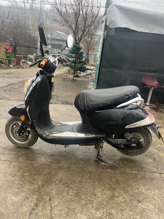 Vând scuter electric