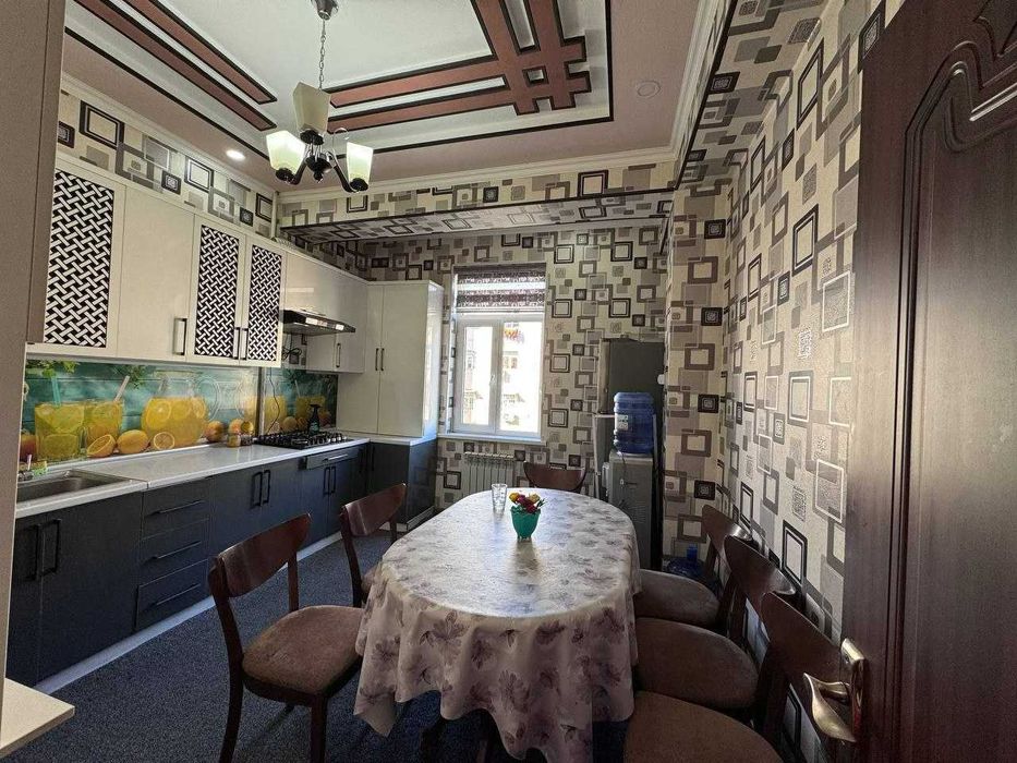 3 хоналик квартира 3 этаж кирпичный дом, 5 микр, сомий, софмед