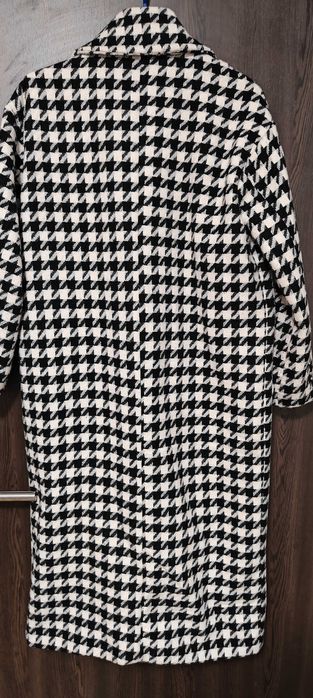 Класическо черно палто и пепит