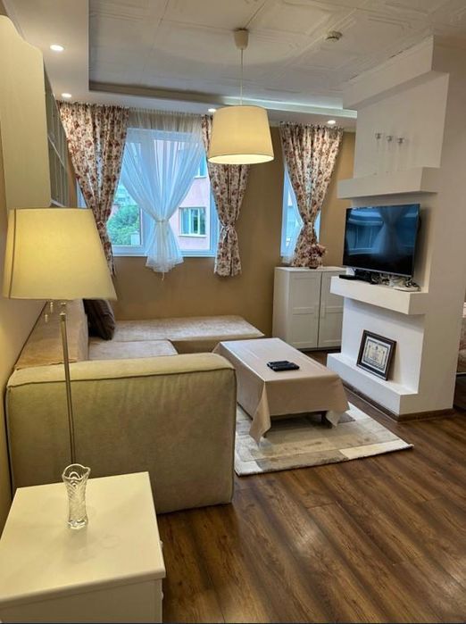 Дава се под наем Двустаен апартамент в София, Студентски град - 70 кв.м за 700 € - Снимка #1