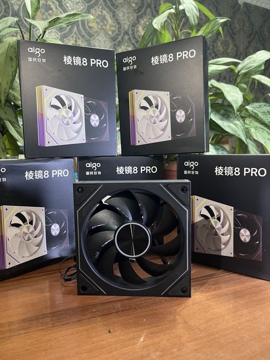 Кулер aigo 8pro.