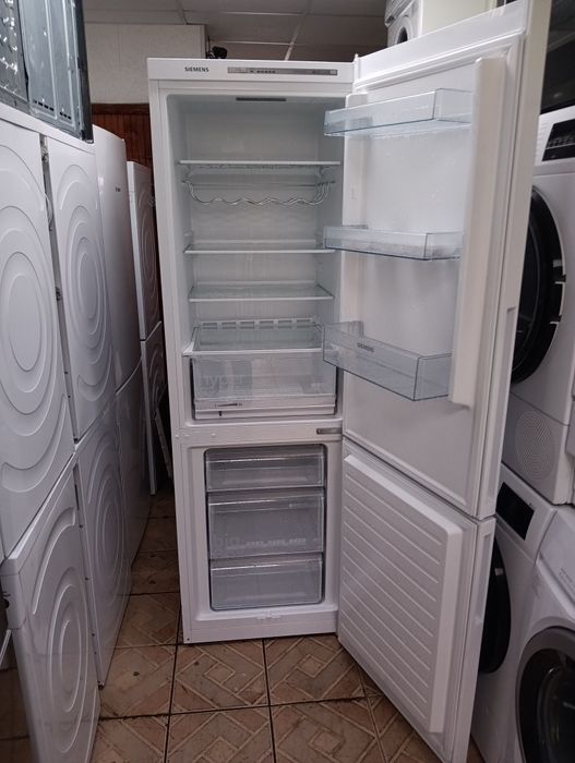 Комбиниран хладилник с фризер Сименс Siemens А+++ 2 години гаранция!