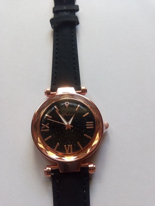 Дамски часовник - кварцов