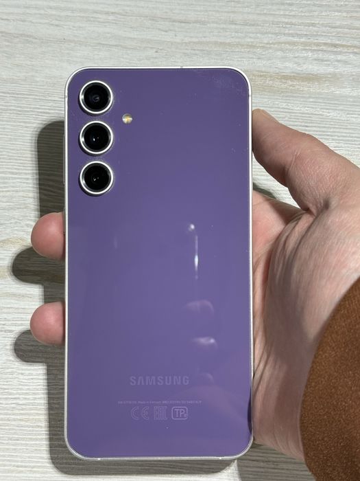 продается samsung s 23 fe