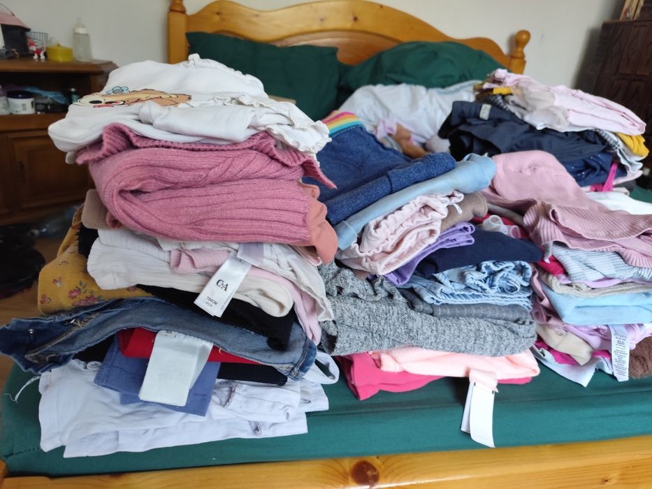 Lot haine fetițe mărime 104-110 cm