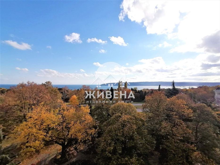 Дава се под наем Четиристаен апартамент в Варна, Чайка - 152 кв.м за 1246.44 € - Снимка #6
