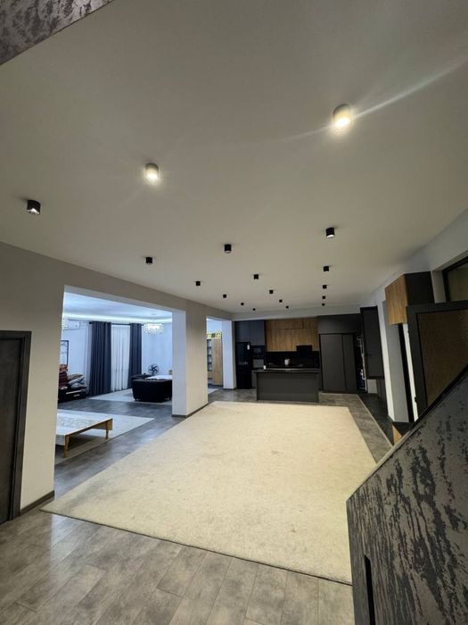 Toshkentda Supper Lyuks Dacha Sotiladi