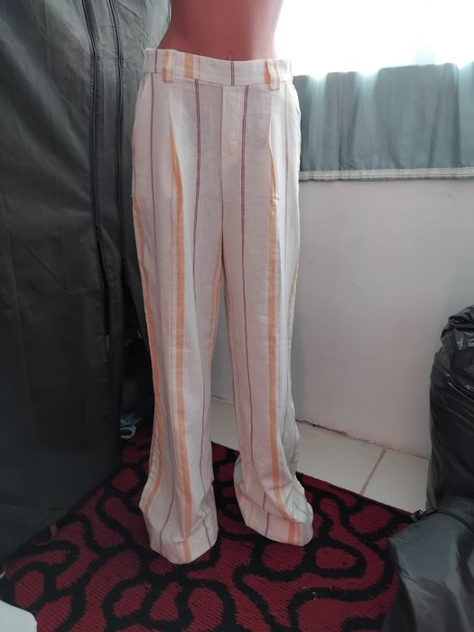 Pantaloni din in