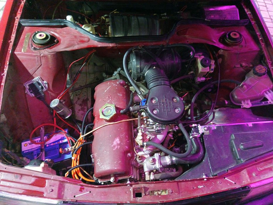 Автомобиль москвич 2141