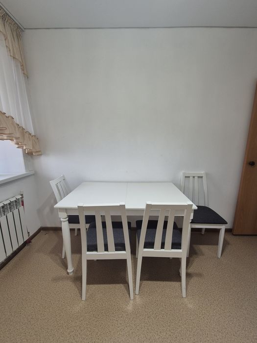Стол + 4 стула продам