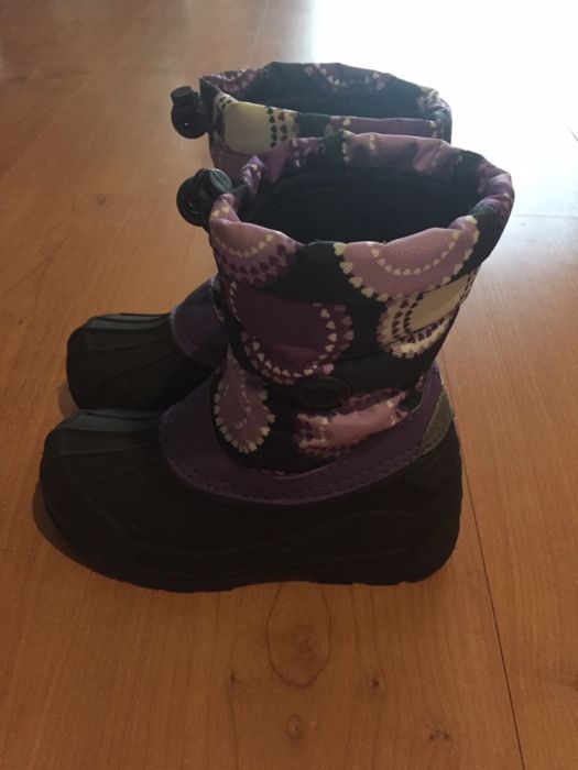 Продам детскую обувь