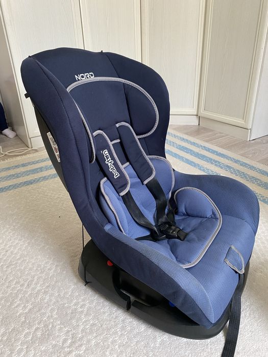 Продам автокресла детские