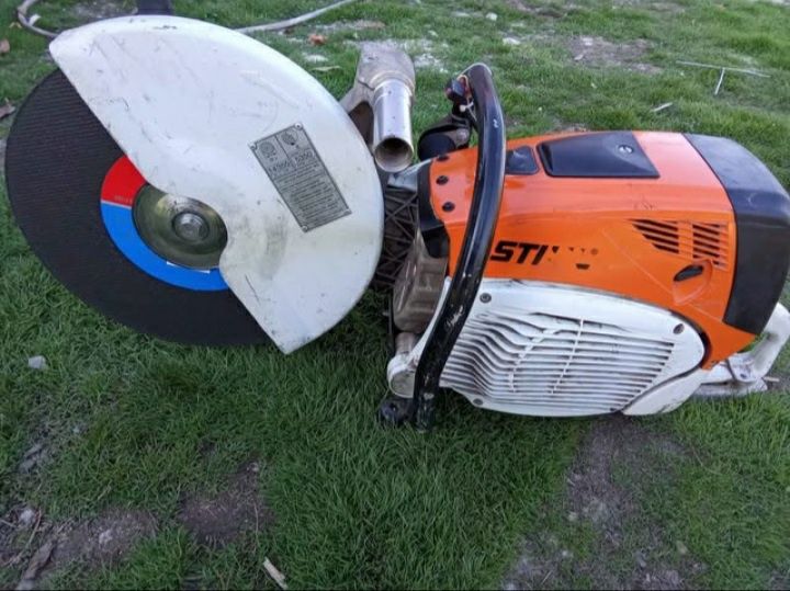 Motoferestrau debutat TS800