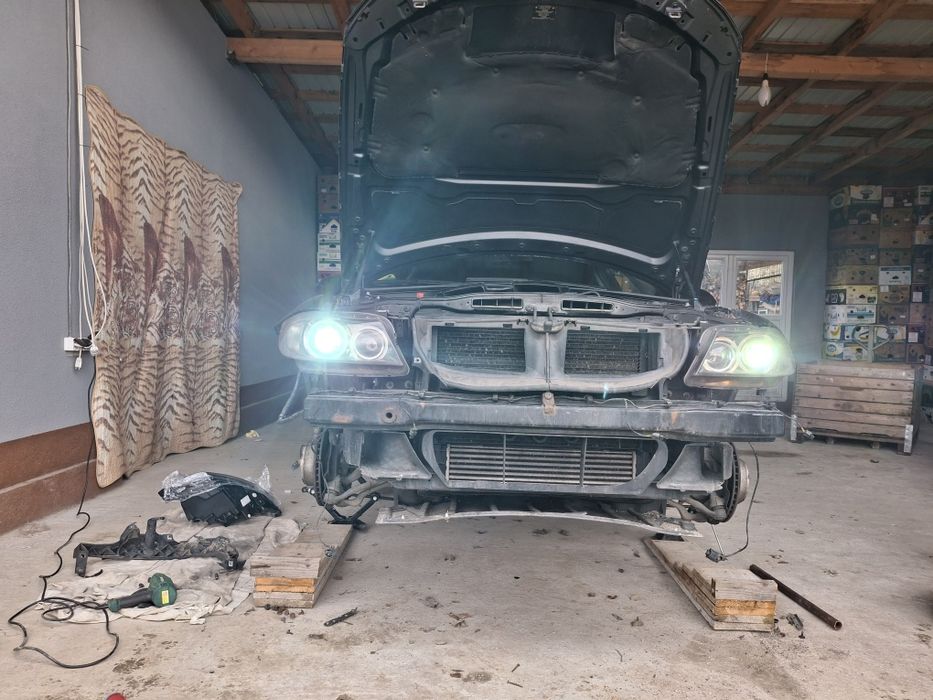 Vând Faruri seria 3 E 90