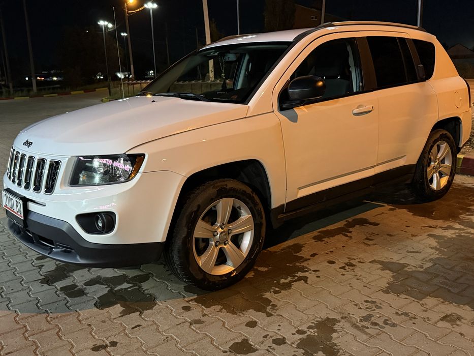 Продам авто Jeep compass 2016г