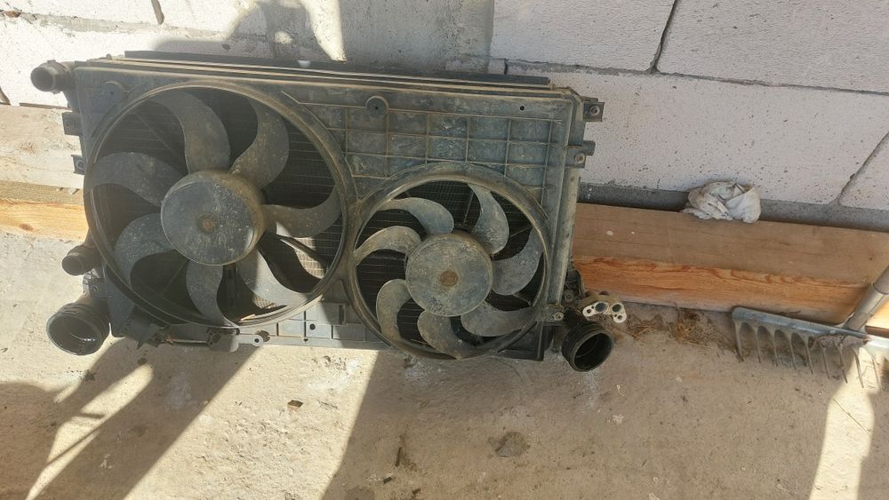 Vând ventilatoare, radiator apa, intercooler și radiator ac