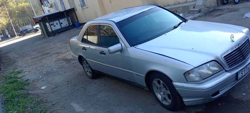 Мерседес 190 1.8 объем