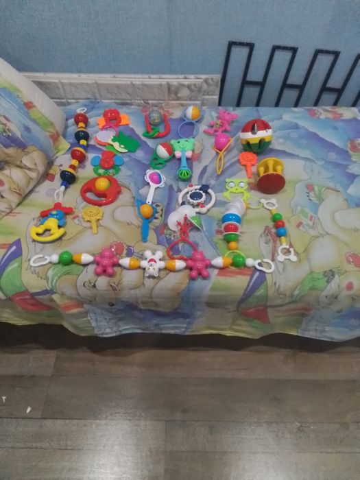 Продам детские погремушки