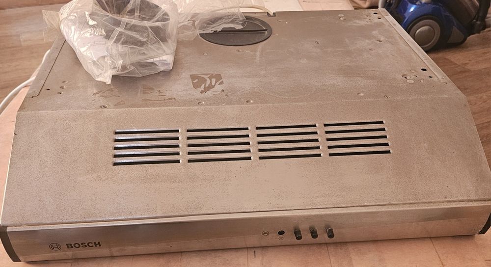 Продаётся вытяжка Bosch