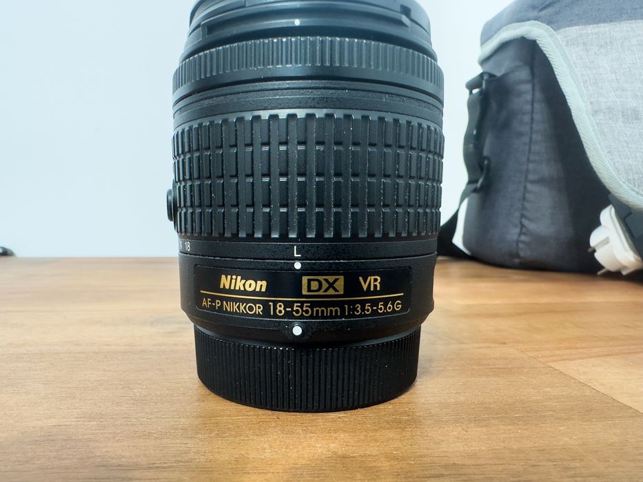 Nikon D3500 cu doua obiective