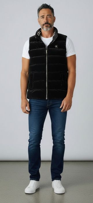 Vând vesta noua de bărbați Calvin Klein