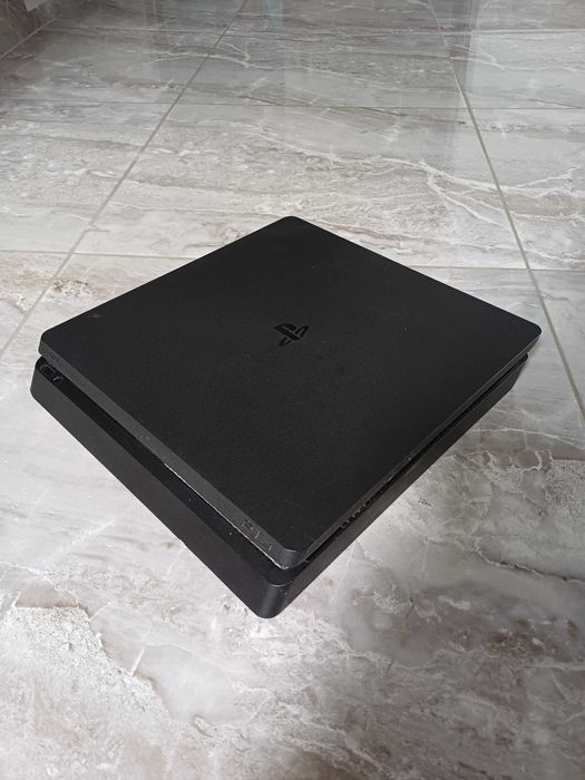 Vand ps4 slim 1TB