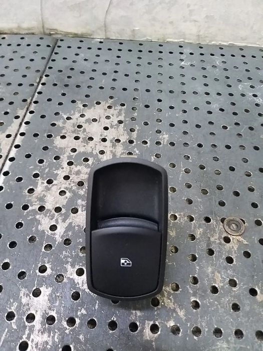 Buton geam electric dreapta fata opel corsa e x15 13430018