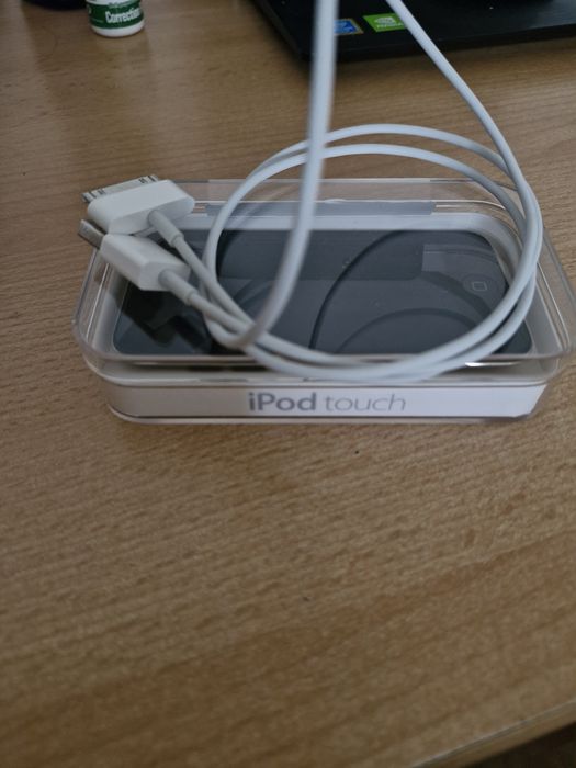 Продаю  iPod Touch 4