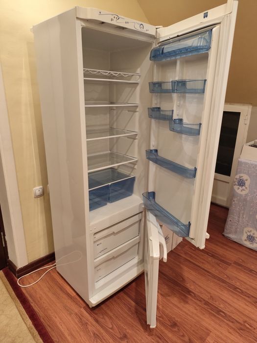 Холодилник  POZIS 2х камерни сотилади