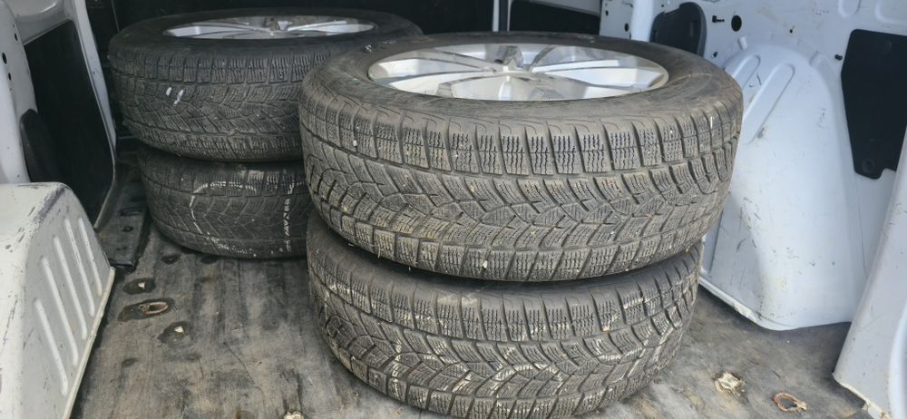 Зимни гуми Good Year 235/60/18