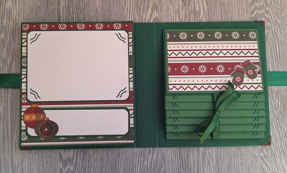 Албум в тъмно зелено с коледни елементи, ръчна изработка /53.37