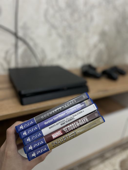 PlayStation 4 Slim