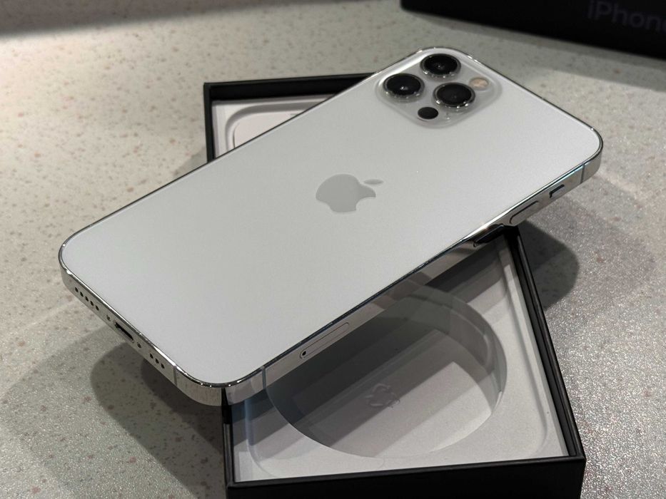 iPhone 12 Pro 128GB Silver (бял) – Отличен, 100% Батерия!