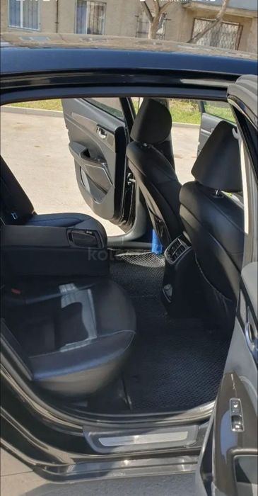 Продам в родном окрасе Kia K7