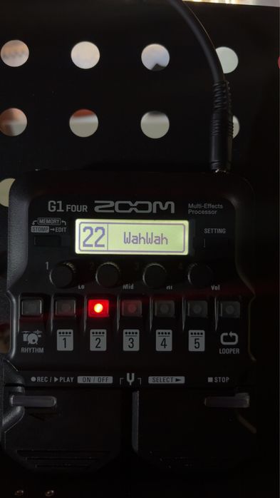 Tonuri de vioara pentru procesor Zoom G1 Four