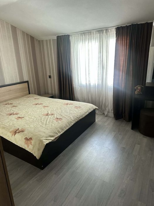 Дава се под наем Къща в с. Студена, Област Перник - 700 кв.м за 5186.7 € - Снимка #2