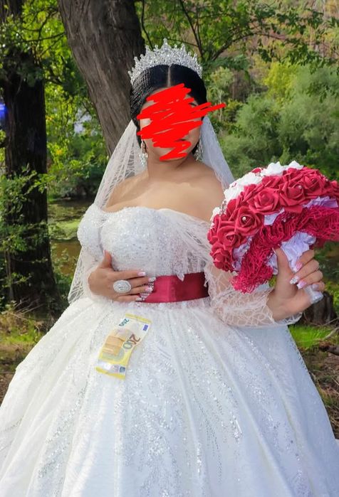 Продавам булченска рокля