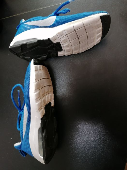 Adidasi Nike albastri