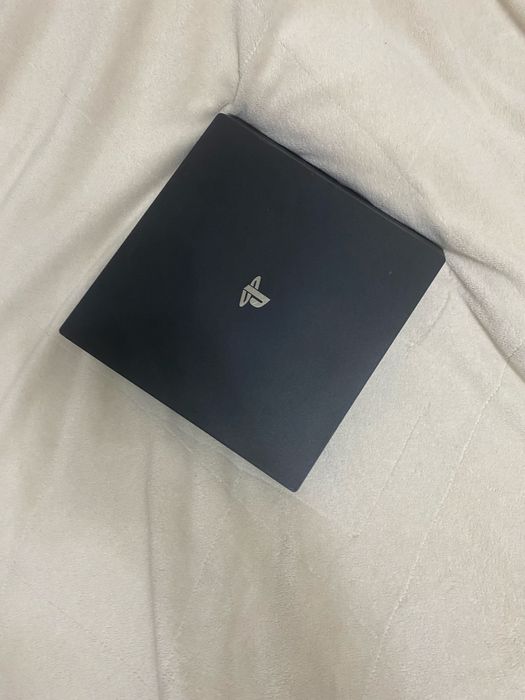 Playstation 4 pro на 1 теребайт