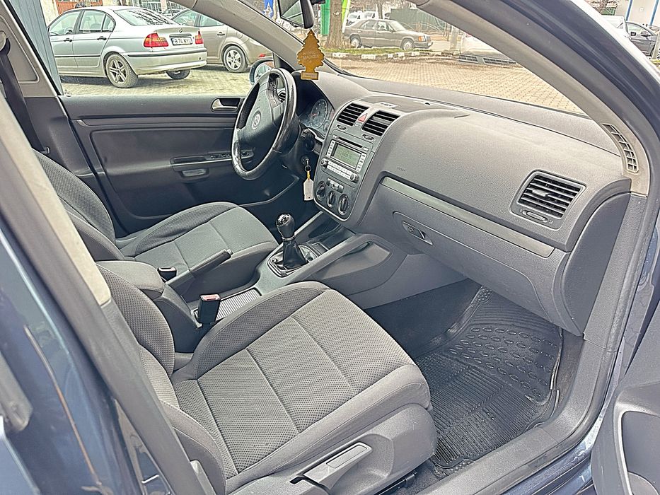 Volkswagen Golf/1.4 Benzina/2007