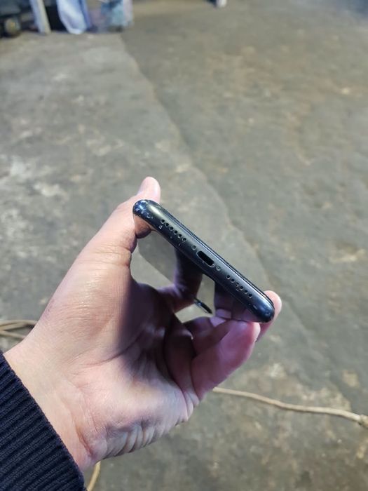 Продам айфон 11 в хорошем состояние