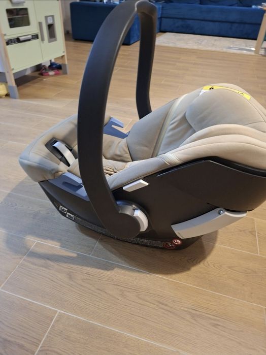 Scoică Cybex Aton 5 + adaptori
