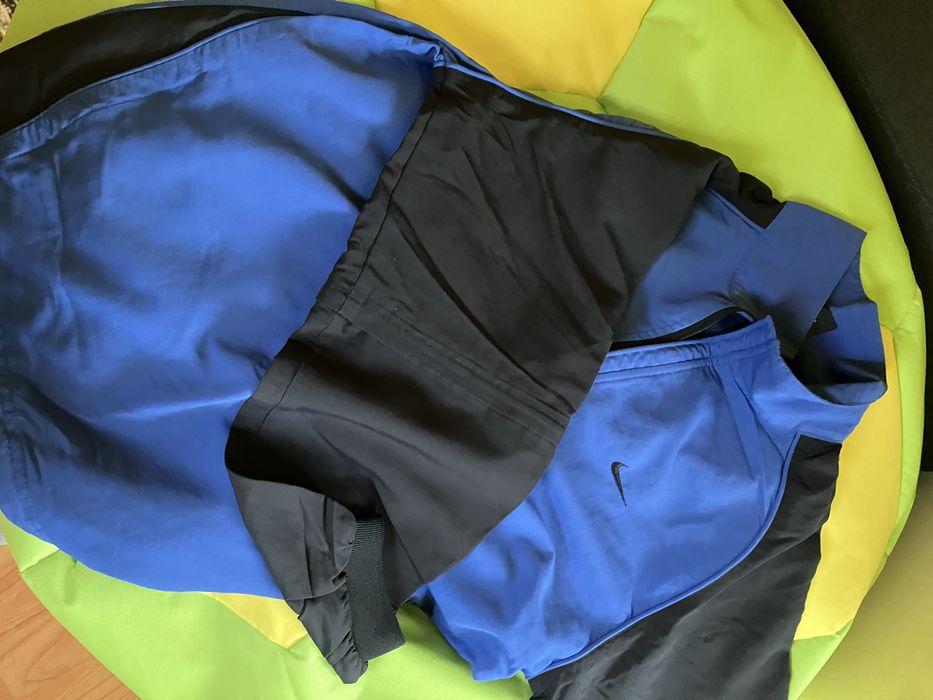 Летен анурак Nike със свалящи се ръкави