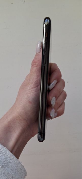 iPhone X, черен корпус, 64GB