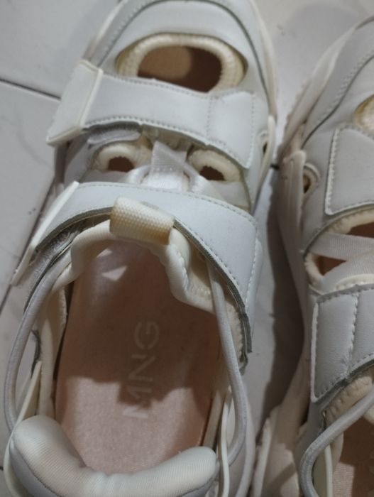 Обувки и сандали