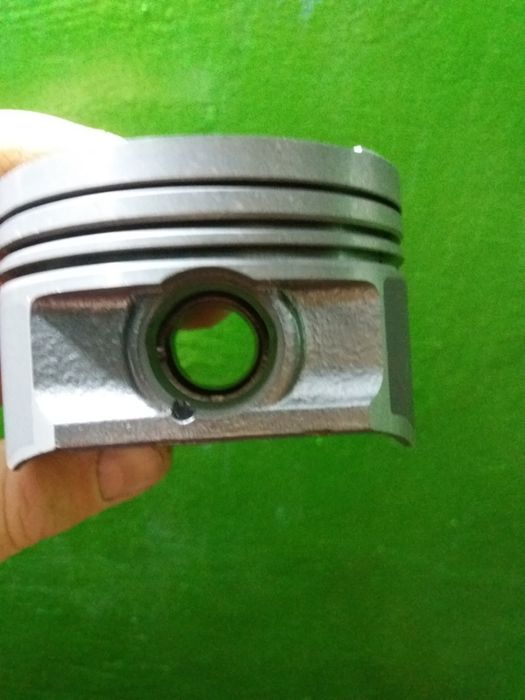 Поршня Двс  АВК на четыре цылиндра 2литра