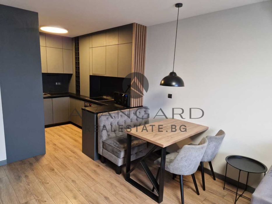 Продава се Двустаен апартамент в Пловдив, Христо Смирненски - 95 кв.м за 2631 €/кв.м - Снимка #1