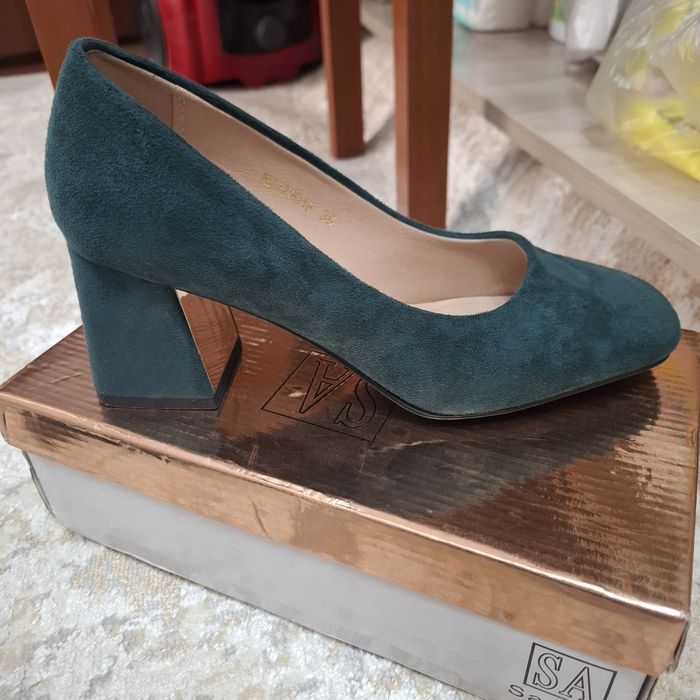 Продам туфли зеленые