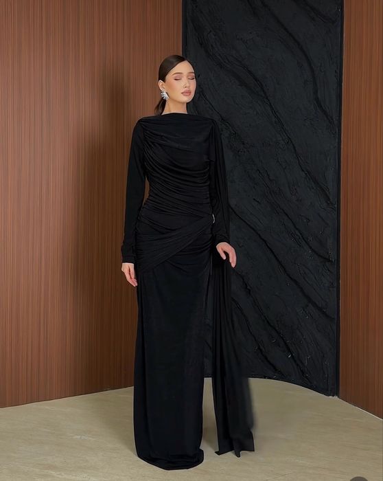 Черное элегантное платье