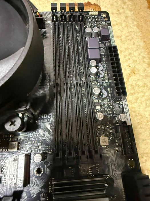 Kit placa baza AsRock B450M Pro4 + Ryzen 5 2600